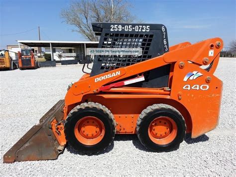 doosan 440 plus skid steer|doosan 440 plus specs.